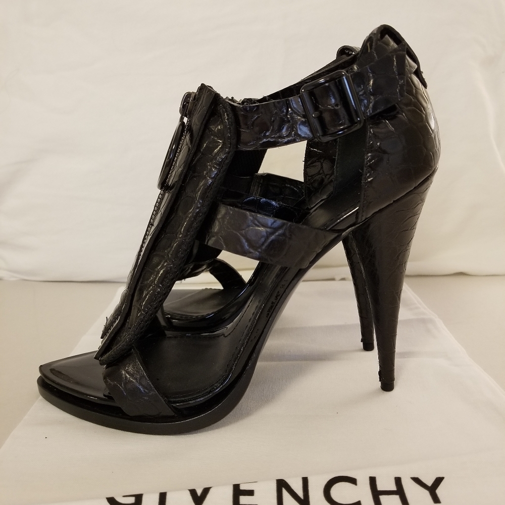 *Host Pick* Givenchy Black Leather Sandals Heels Authentic - Picture 3 of 9